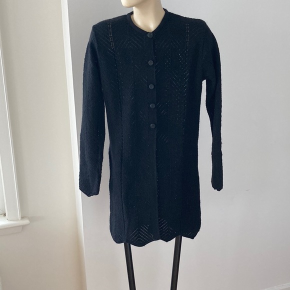 Beautiful Scalloped Edge Cardigan - Picture 2 of 12